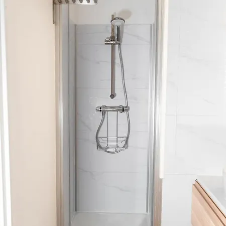 Appartement Piscine, Plage, Balcon Carqueiranne